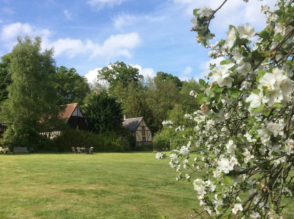 La Boursaie Bed & Breakfast Livarot-Pays-d'Auge Exterior foto